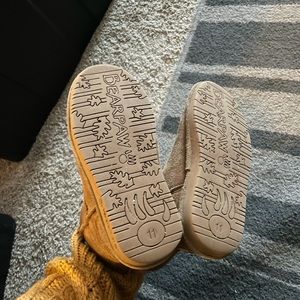 Toddler size 11 Bear Paw boots